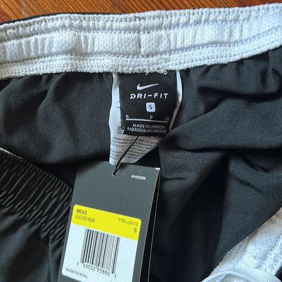 NWT Nike Army West Point Mens Small Black Athletic Shorts - Picture 5 of 6